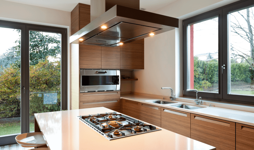 <p style="font-family: 'Poppins', sans-serif; font-weight: 700; font-size:24px;">KITCHEN REMODELING</p>